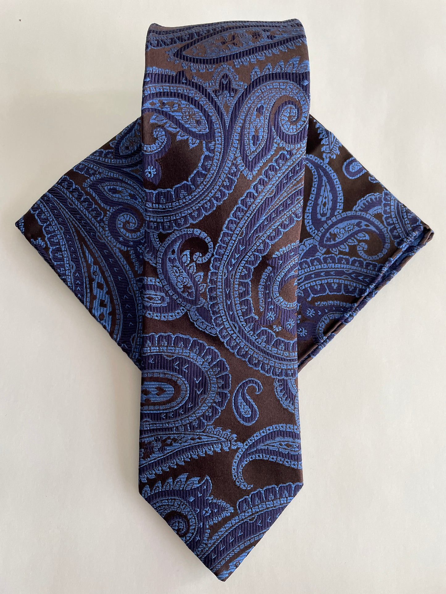 100% Silk Tie with matching pocket square Blue Brown Paisley