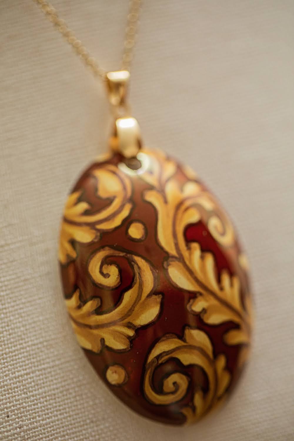 Linea LUXURY Gold and Ruby Large Oval Necklace with Pure Gold Insert