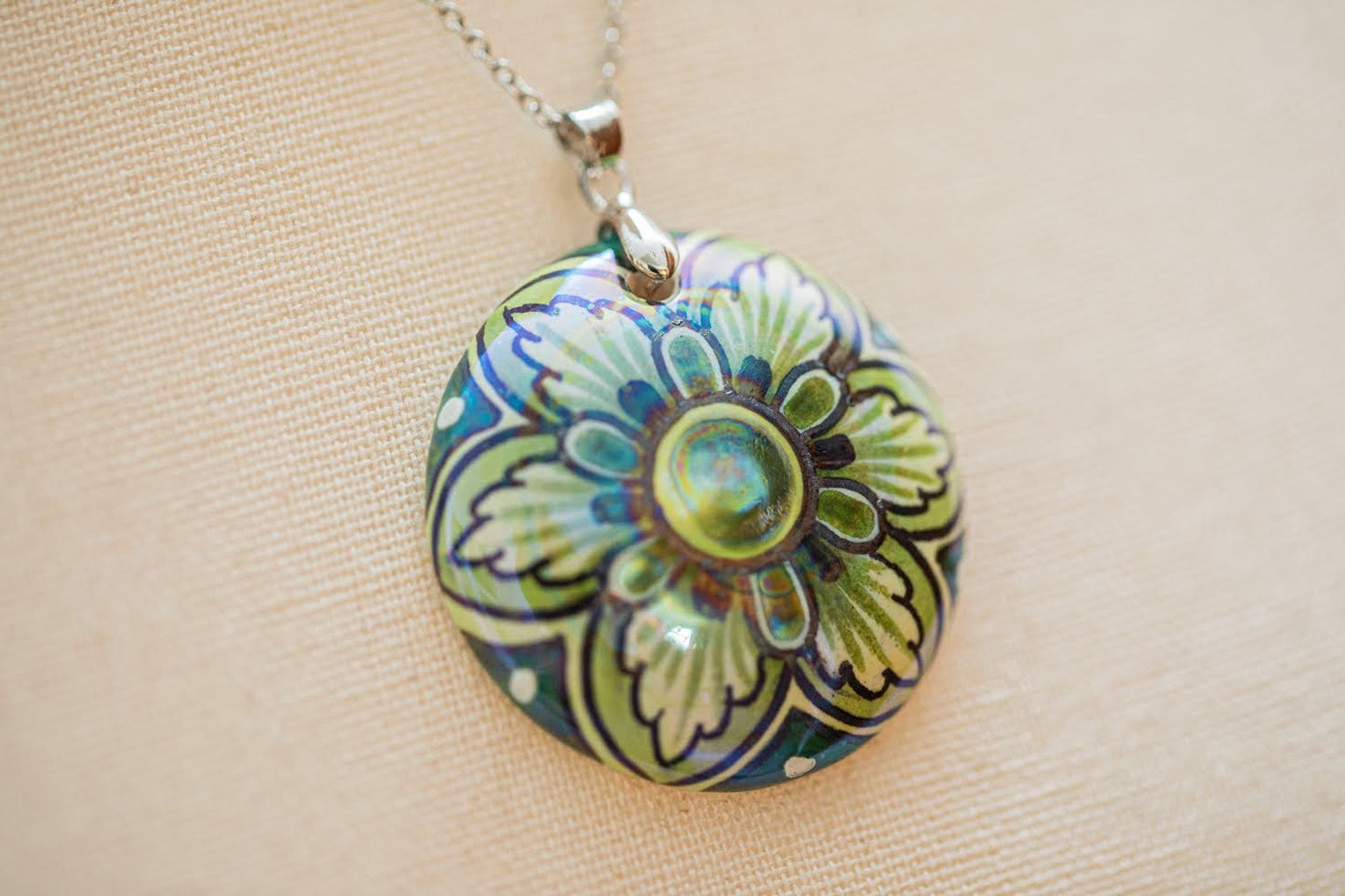 Silver with Green Flower Small Round Necklace