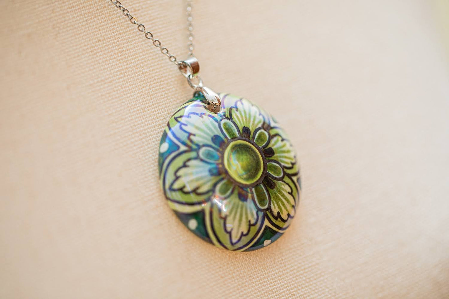 Silver with Green Flower Small Round Necklace