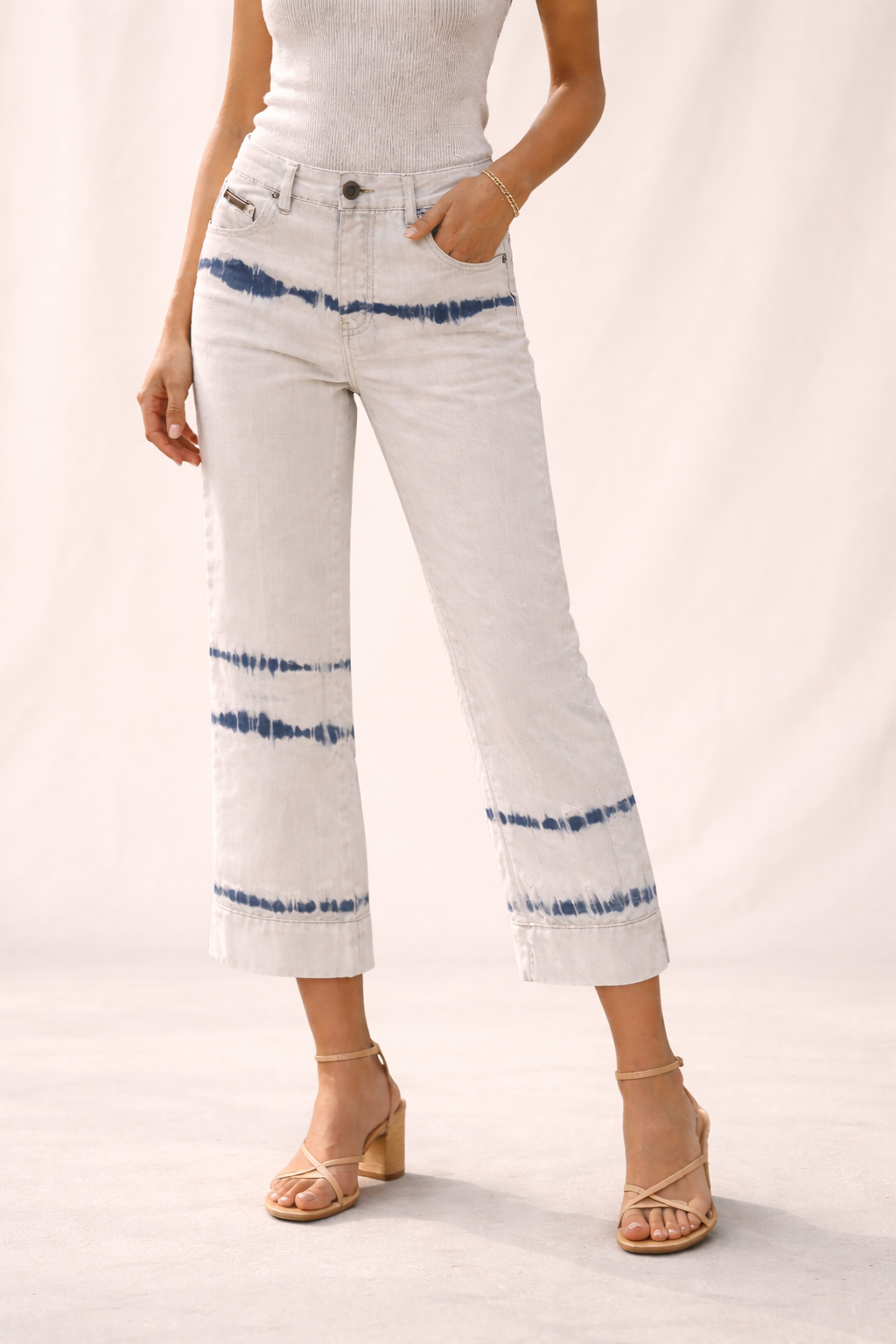 Dolce & Gabbana Bleached Tie-Dye Capri Jeans – Made in Italy