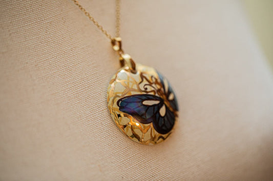 Linea LUXURY Gold and Blue Butterfly Small Round Necklace